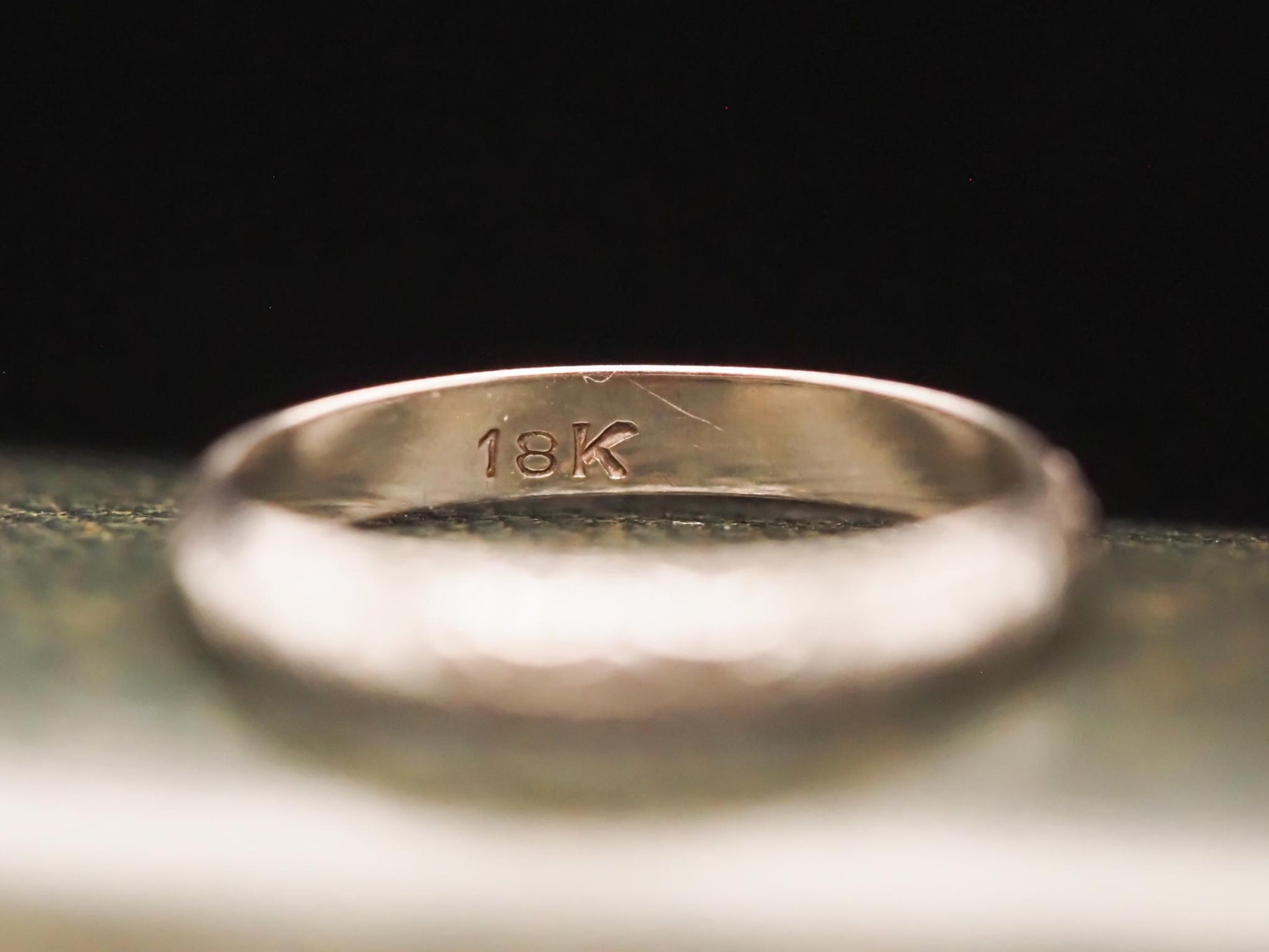 Vintage 18K White Gold Engraved Wedding Band - VHK#630