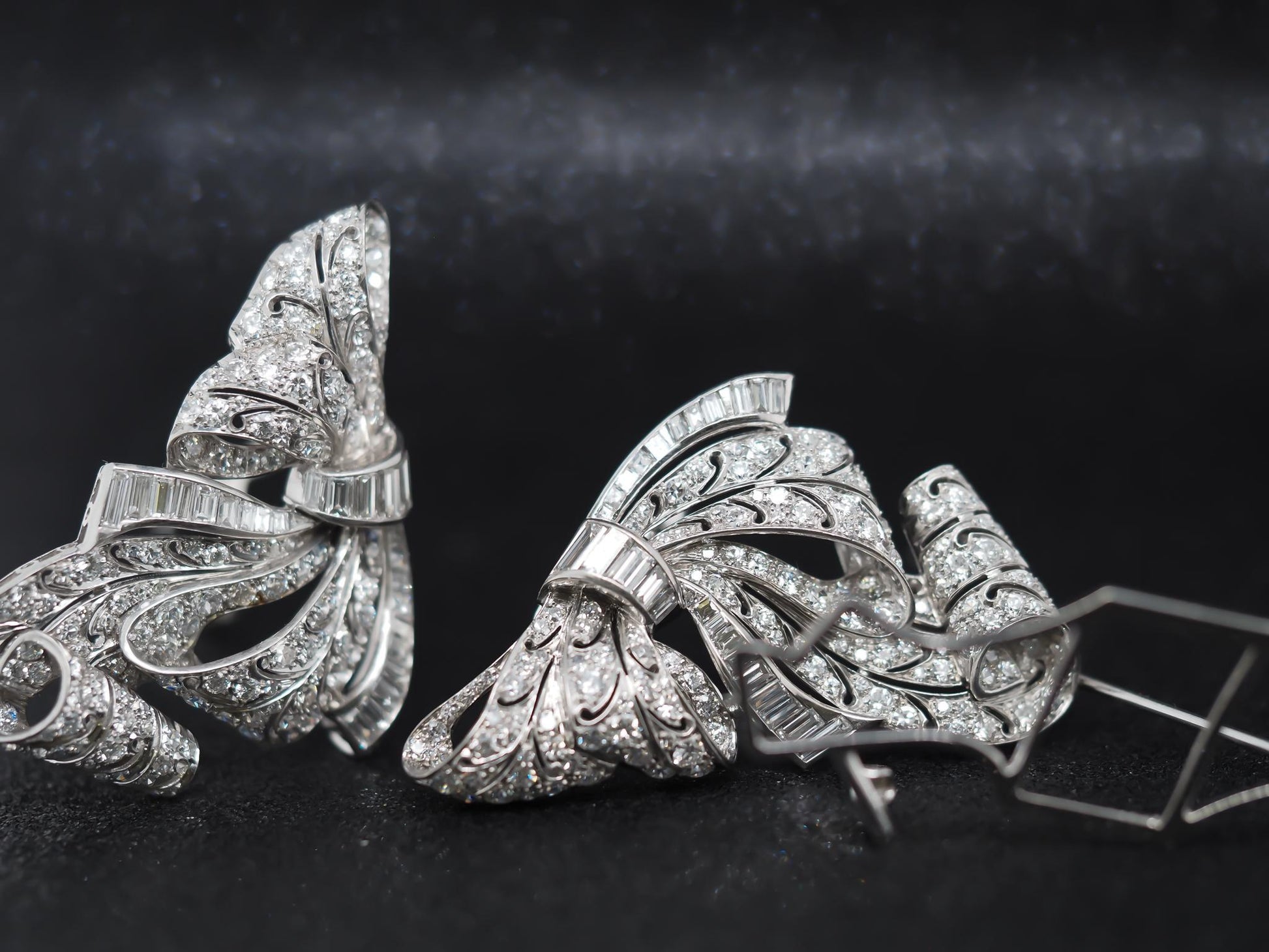Estate 1920s Platinum Diamond Double Fur Clip Brooch - VHK#109a