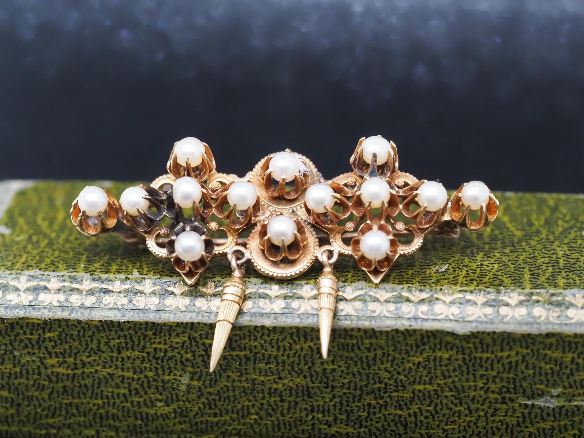 Estate Victorian 14K Yellow Gold Pearl Brooch - VHK#421a