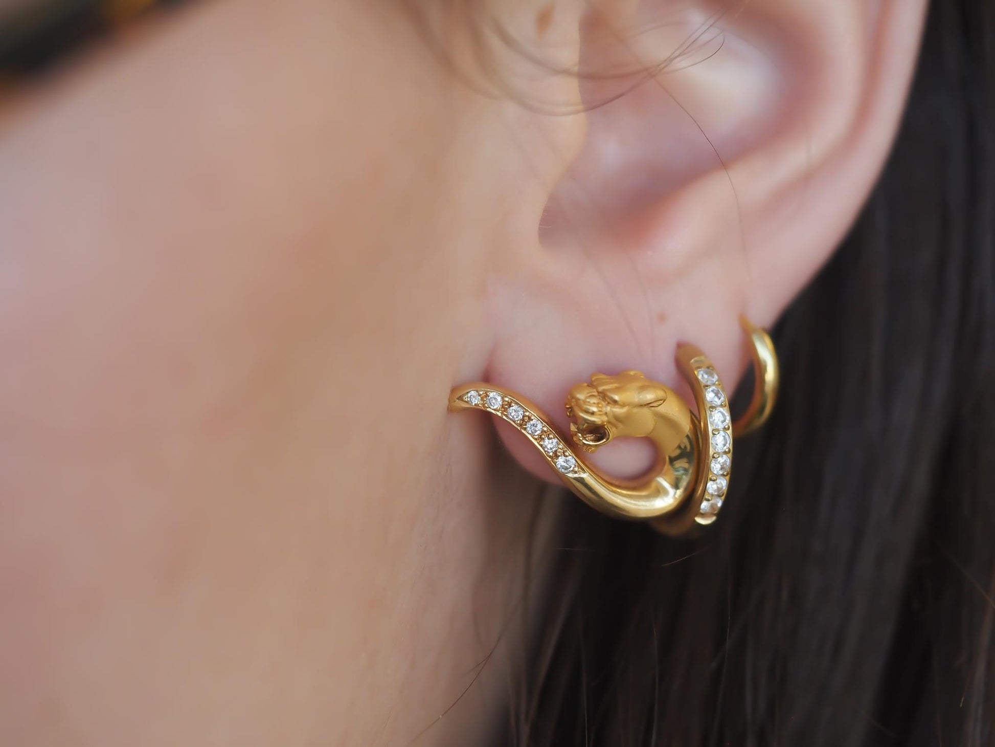 Carrera Y Carrera 18K Yellow Gold Panther Diamond Earrings - VHK#933a