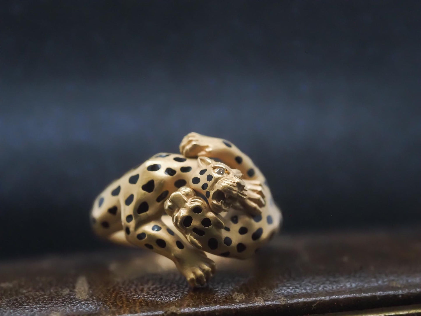 Estate Carrera Y Carrera Two Leopard 18K Yellow Gold Diamond Ring - VHK#943a