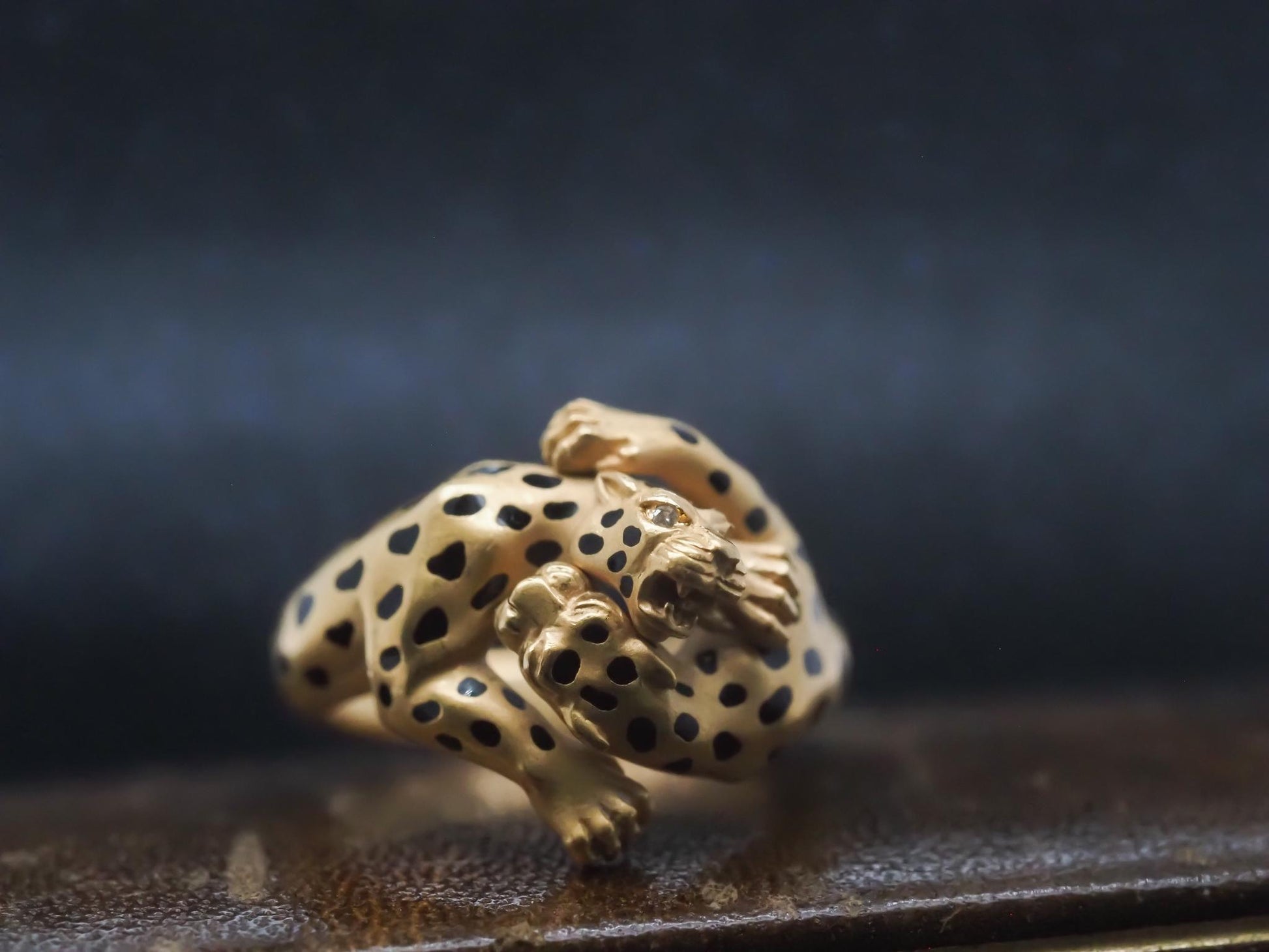 Estate Carrera Y Carrera Two Leopard 18K Yellow Gold Diamond Ring - VHK#943a