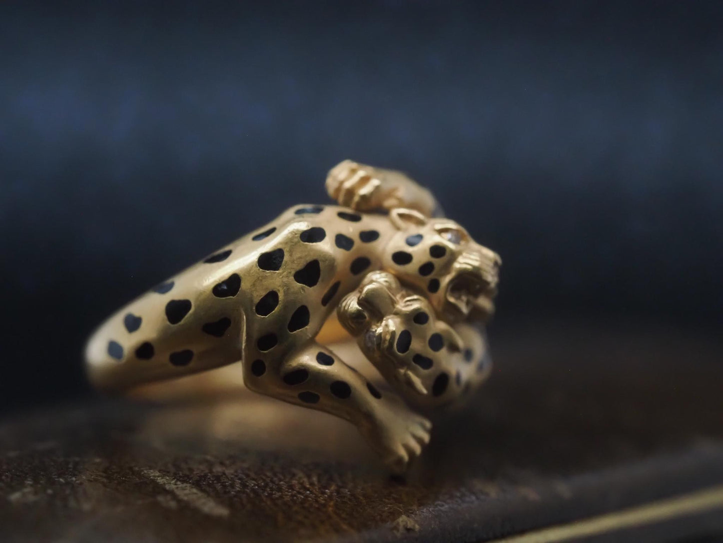 Estate Carrera Y Carrera Two Leopard 18K Yellow Gold Diamond Ring - VHK#943a