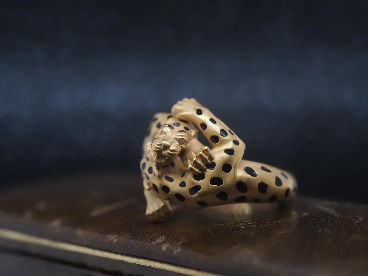 Estate Carrera Y Carrera Two Leopard 18K Yellow Gold Diamond Ring - VHK#943a