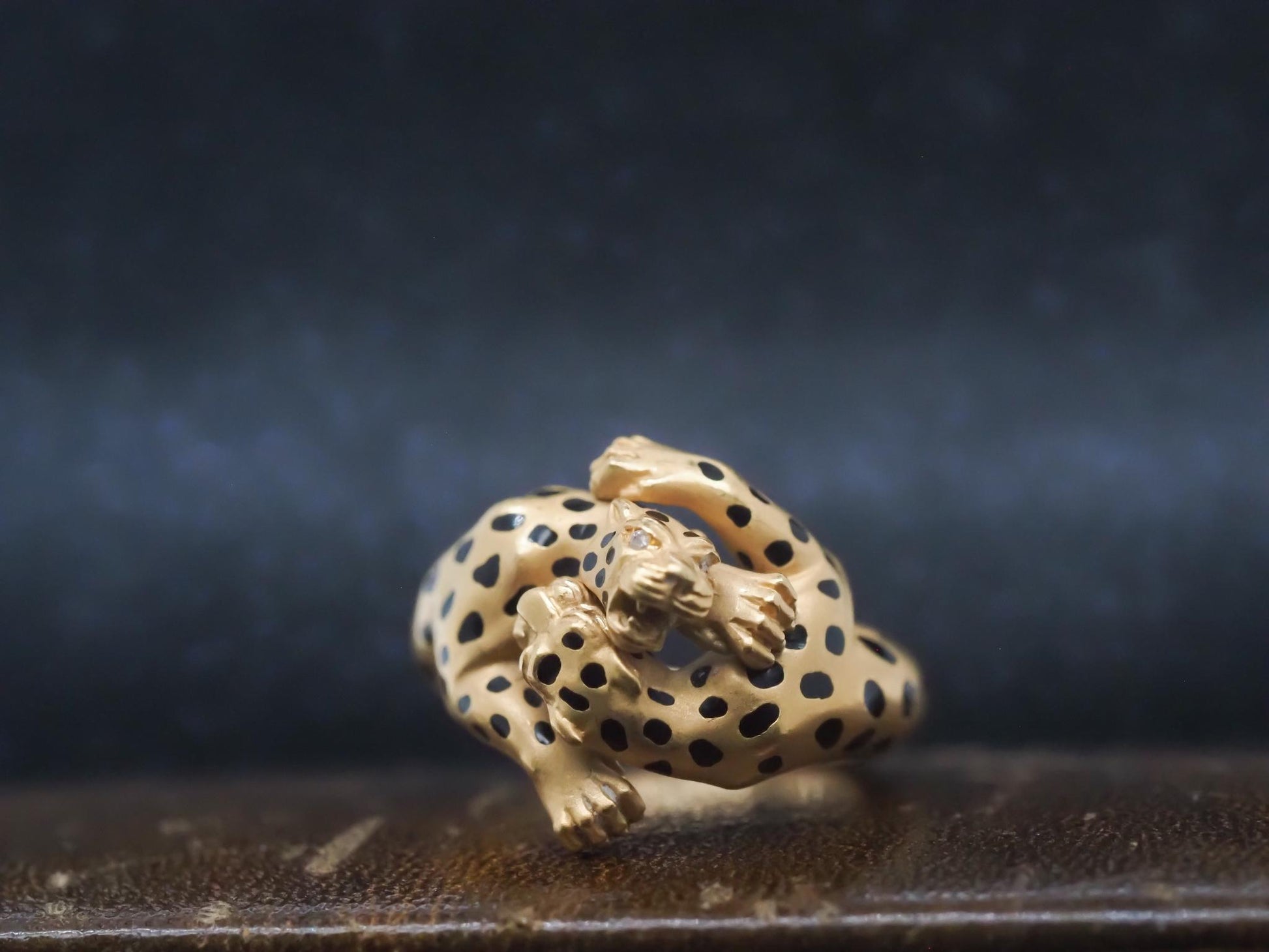 Estate Carrera Y Carrera Two Leopard 18K Yellow Gold Diamond Ring - VHK#943a