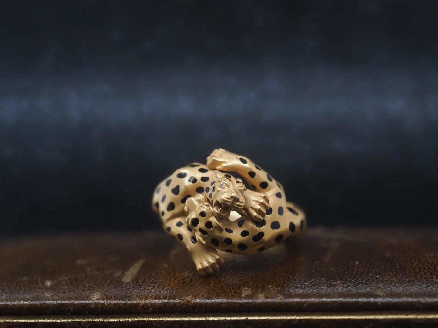Estate Carrera Y Carrera Two Leopard 18K Yellow Gold Diamond Ring - VHK#943a