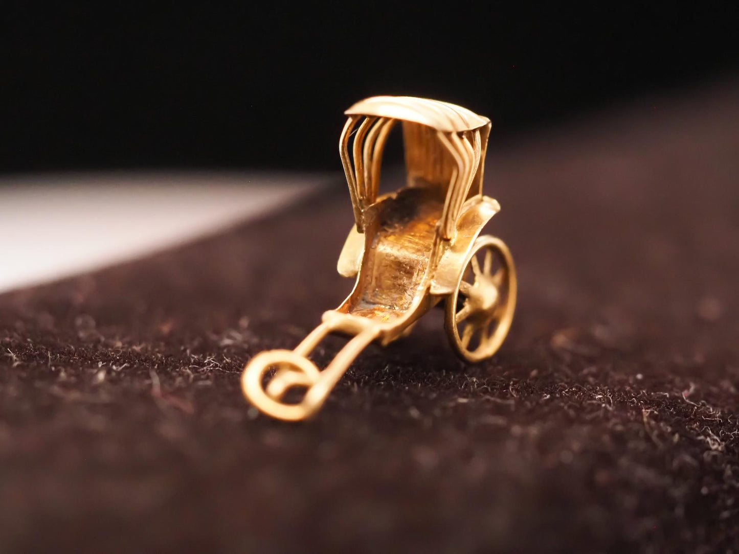 14K Yellow Gold Wheel Carriage Charm Pendant - VHK#636