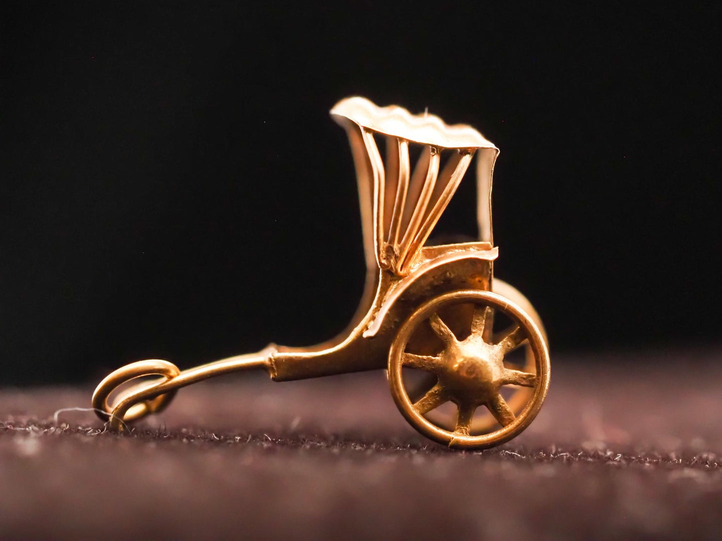 14K Yellow Gold Wheel Carriage Charm Pendant - VHK#636