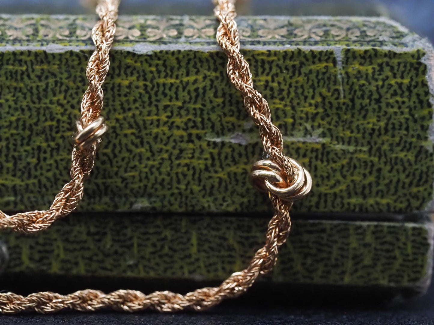 Estate Antique 18K Yellow Gold Unique Knot Link Chain - VHK#381a