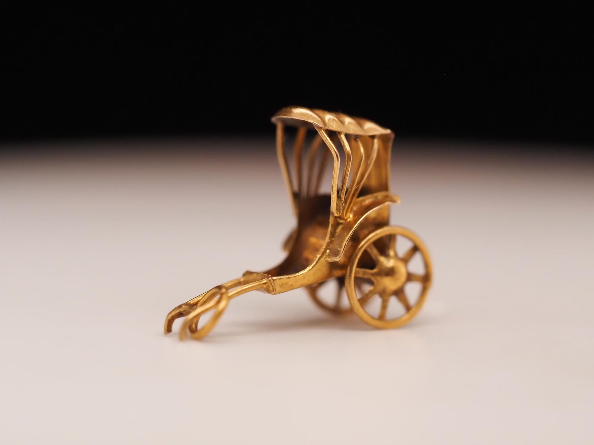 14K Yellow Gold Wheel Carriage Charm Pendant - VHK#636
