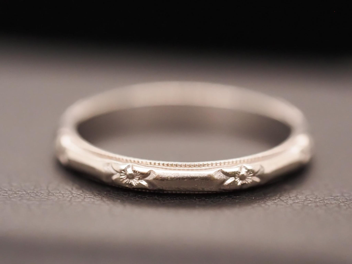 Vintage 14K White Gold Wedding Band Size 4.5 - VHK#637