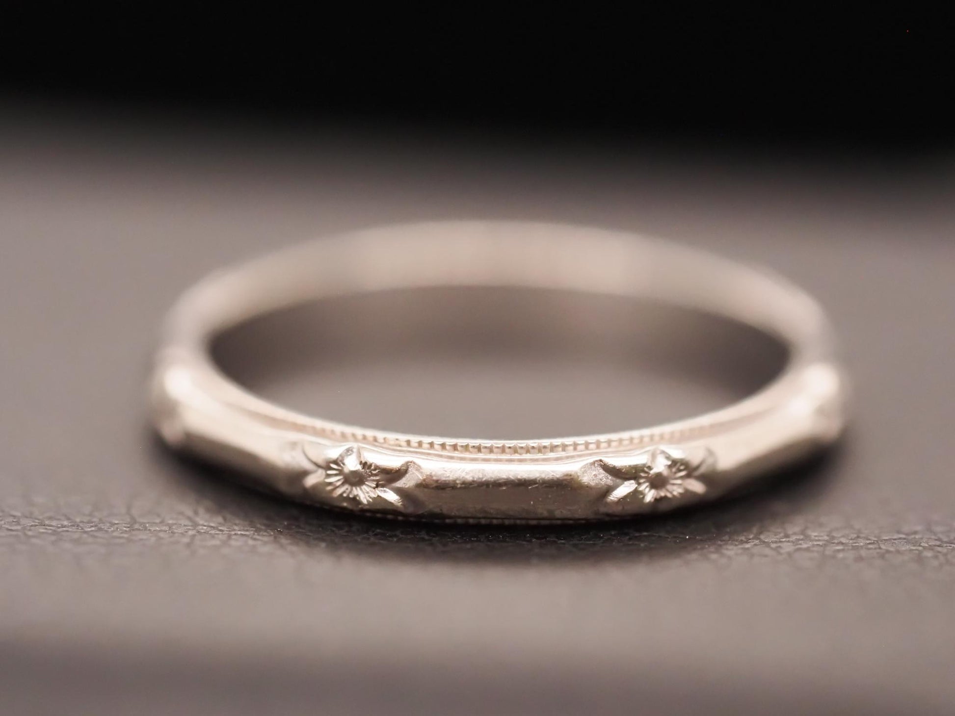Vintage 14K White Gold Wedding Band Size 4.5 - VHK#637