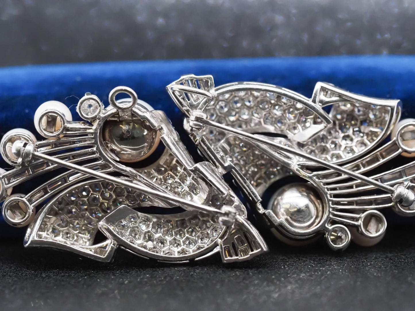 Platinum Art Deco 6.50ct Pearl and Old European Diamond Double Clip Brooch - VHK