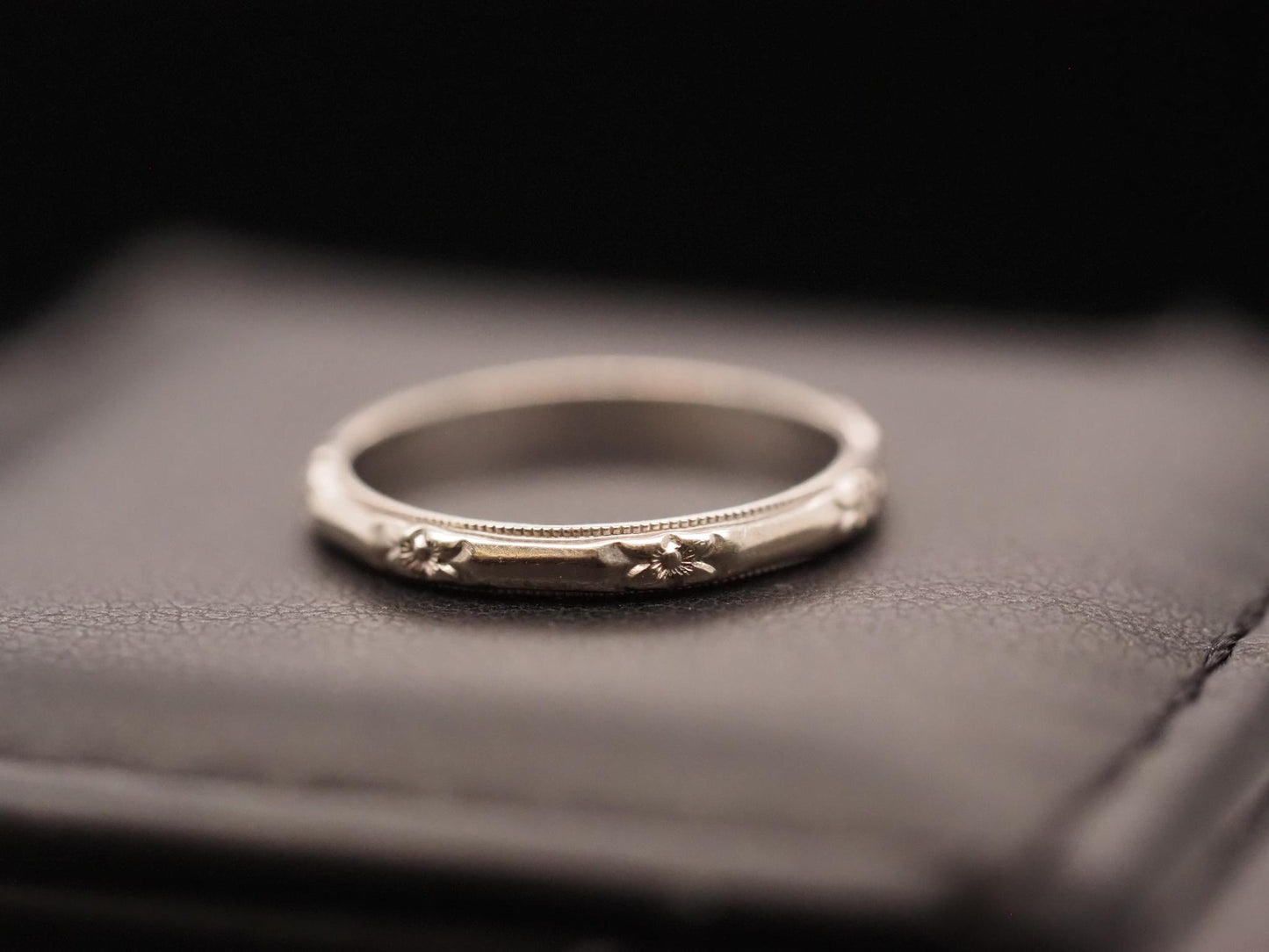 Vintage 14K White Gold Wedding Band Size 4.5 - VHK#637