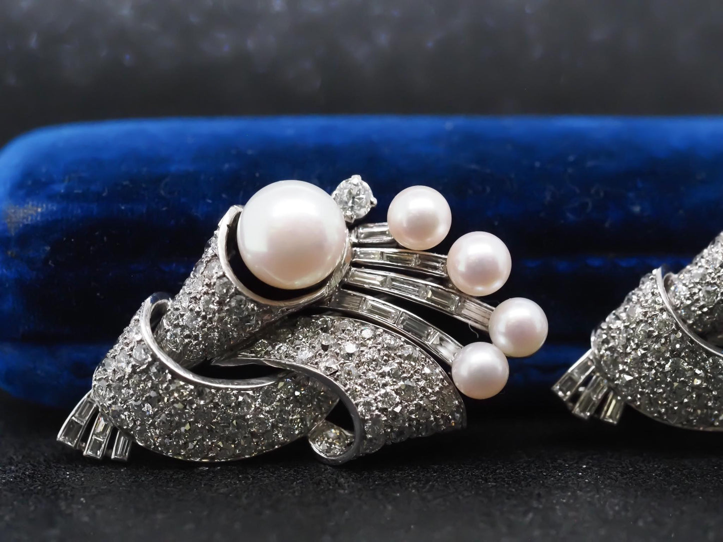 Platinum Art Deco 6.50ct Pearl and Old European Diamond Double Clip Brooch - VHK