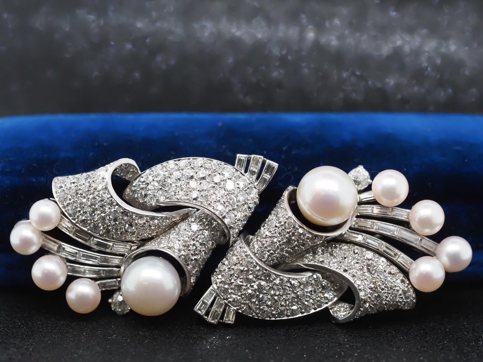 Platinum Art Deco 6.50ct Pearl and Old European Diamond Double Clip Brooch - VHK
