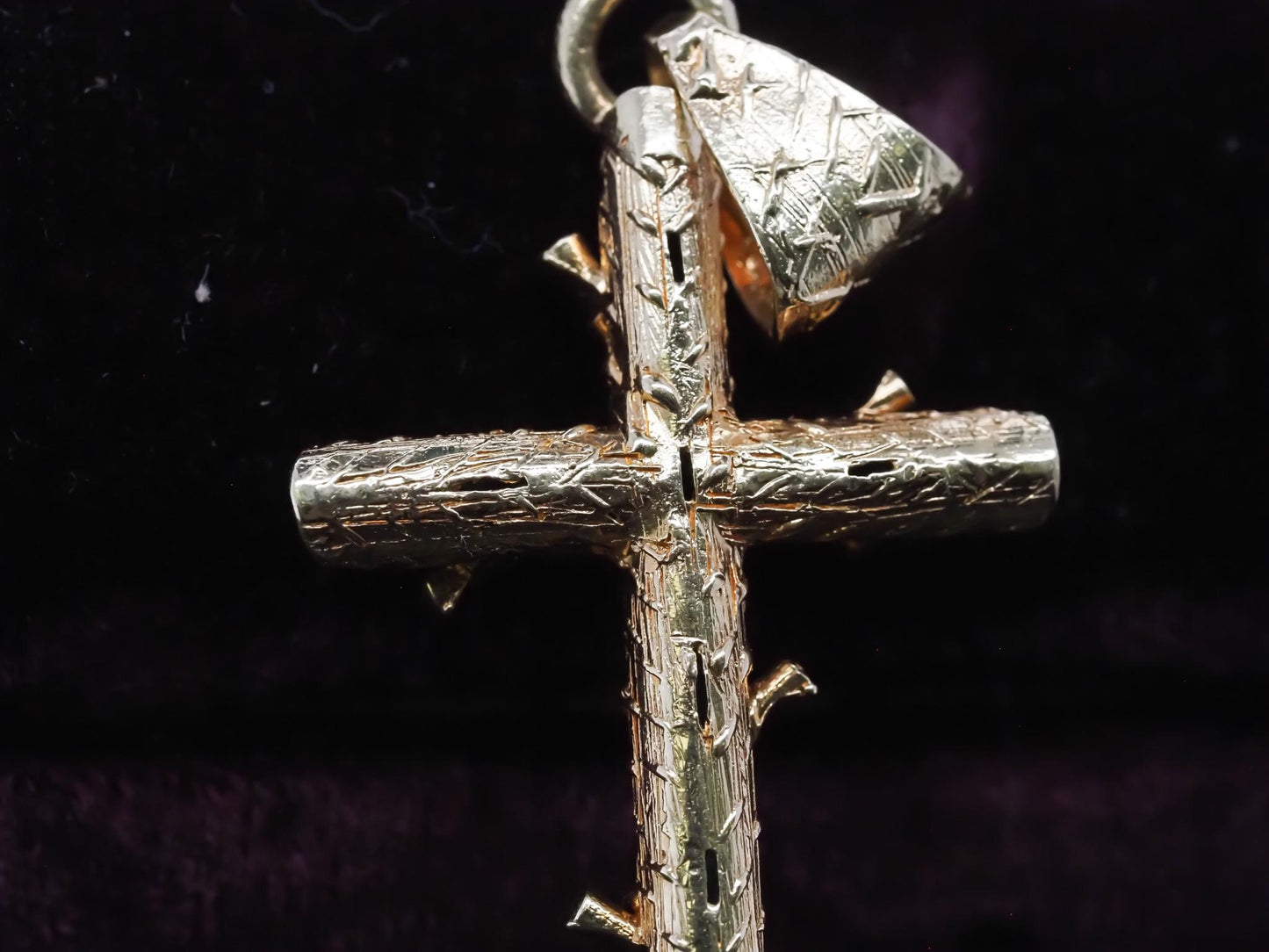 Estate 1950s Colombian Emerald 18K Yellow Gold Cross - VHK#379a