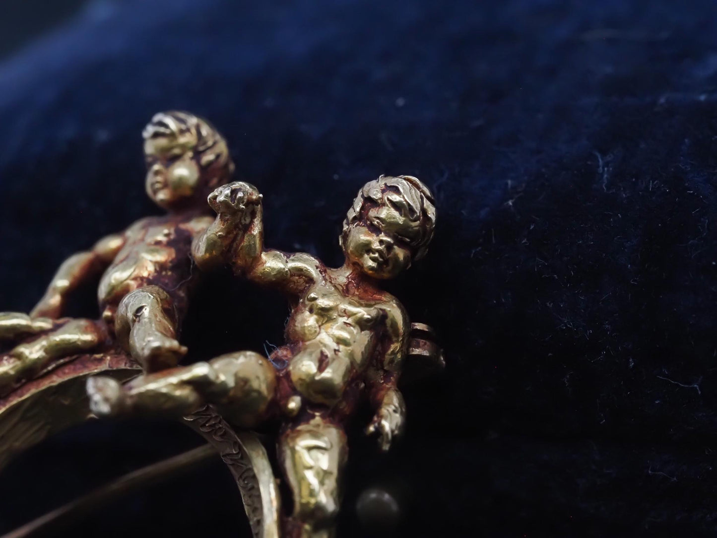 Estate 1920s 19K Yellow Gold Cherub Brooch with Signature - VHK#538b