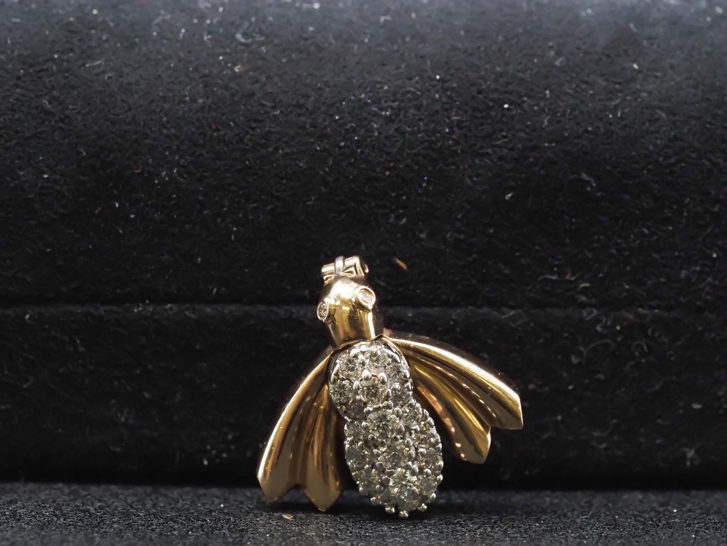 Vintage 14K Yellow Gold Diamond Fly Bug Brooch - VHK#783a