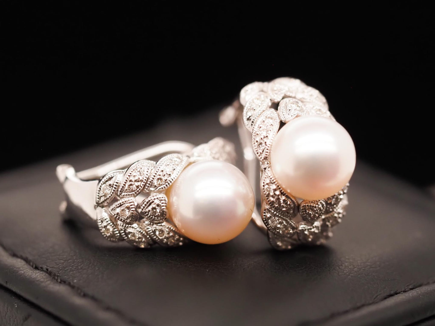 18K White Gold Diamond and Pearl Earrings - VHK#639