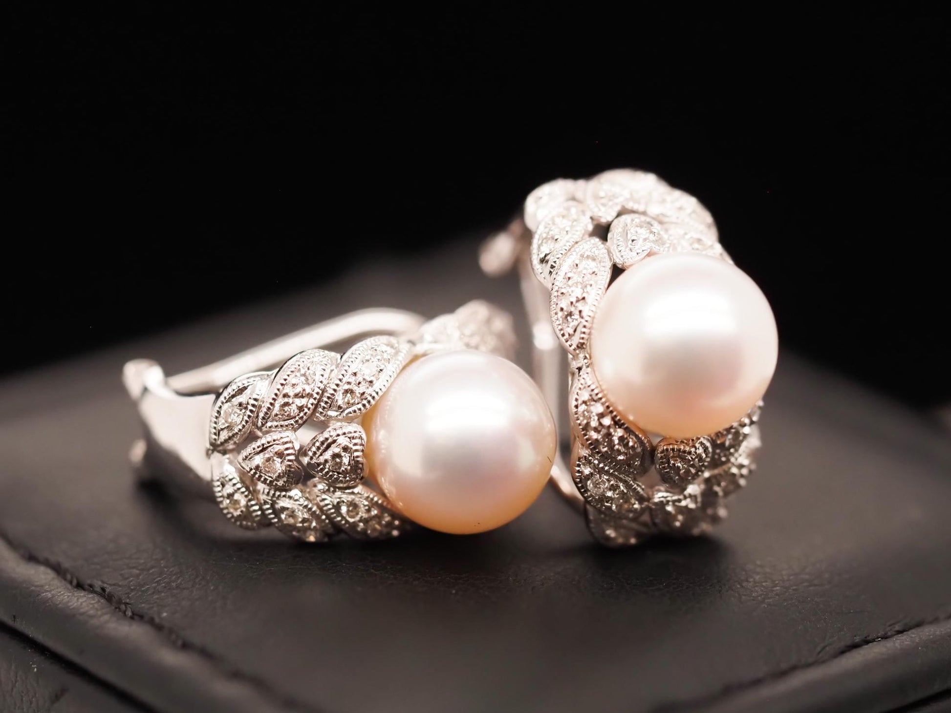 18K White Gold Diamond and Pearl Earrings - VHK#639