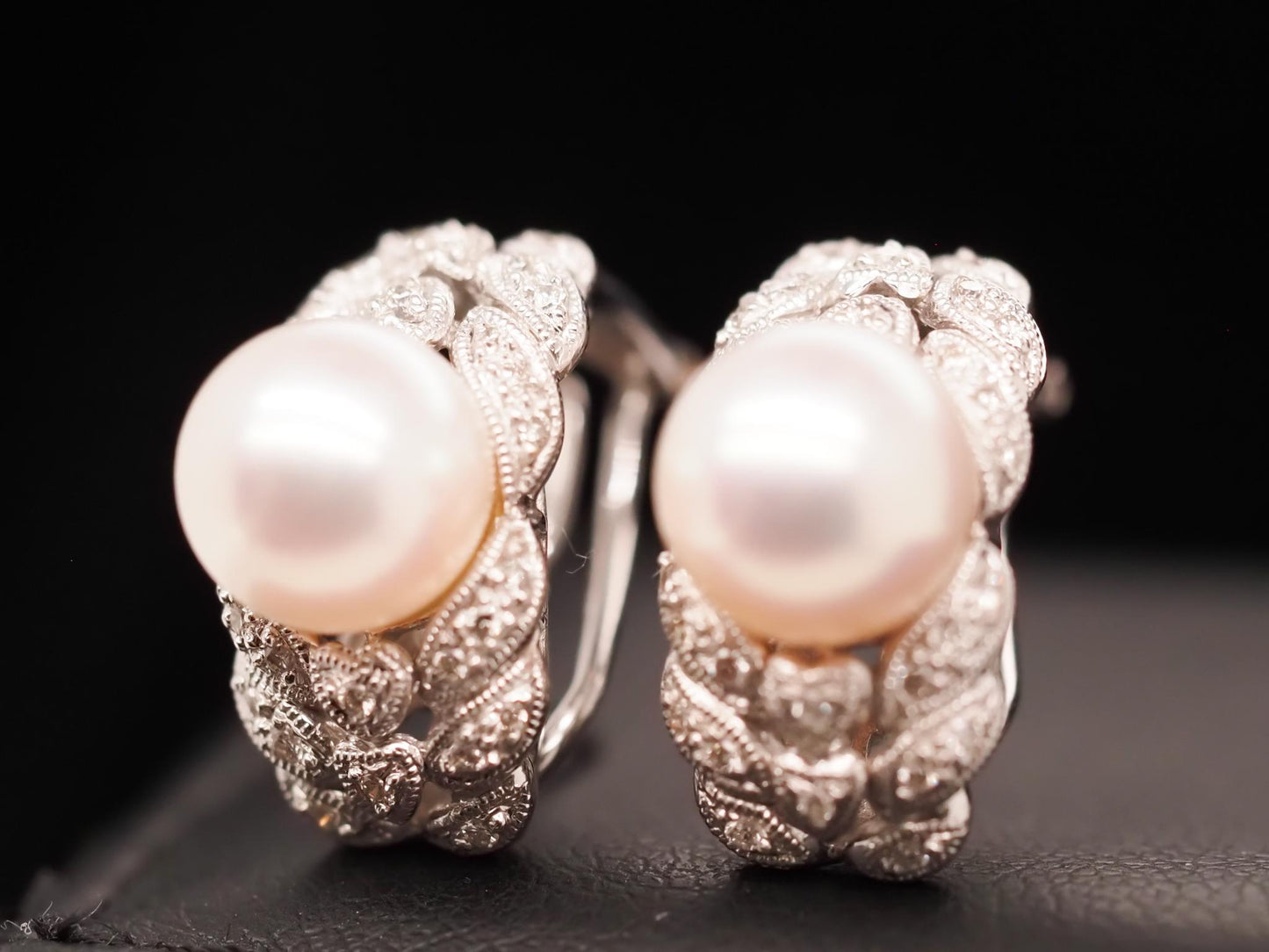 18K White Gold Diamond and Pearl Earrings - VHK#639