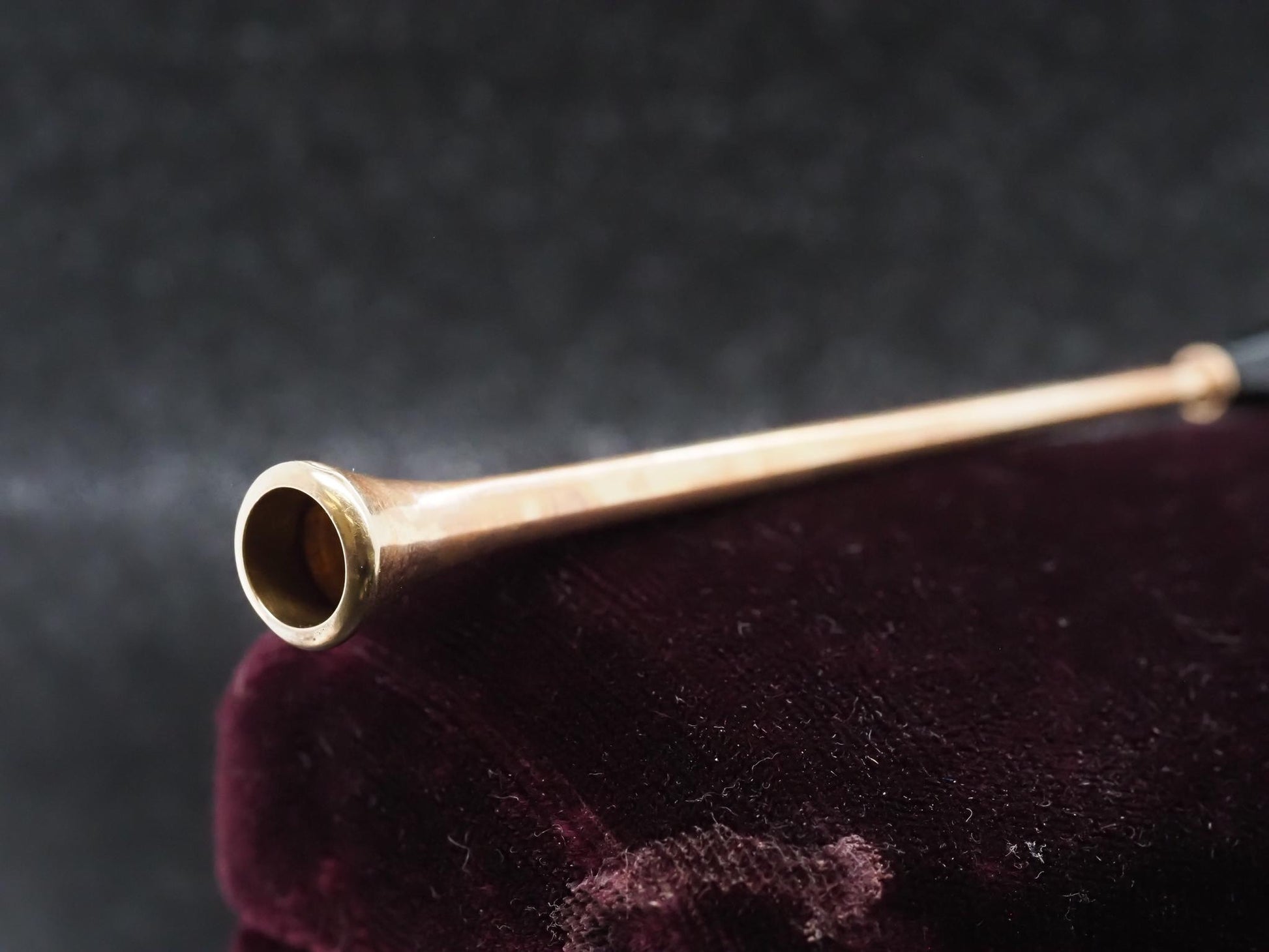 Estate Vintage Cigarette Holder in 14K Yellow Gold - VHK#657a