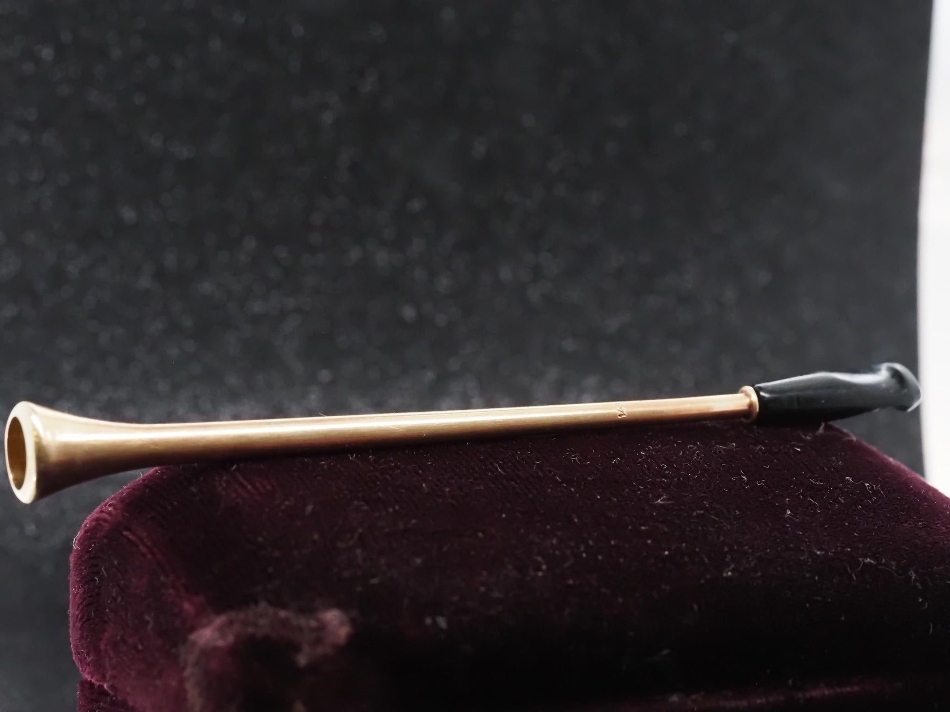 Estate Vintage Cigarette Holder in 14K Yellow Gold - VHK#657a