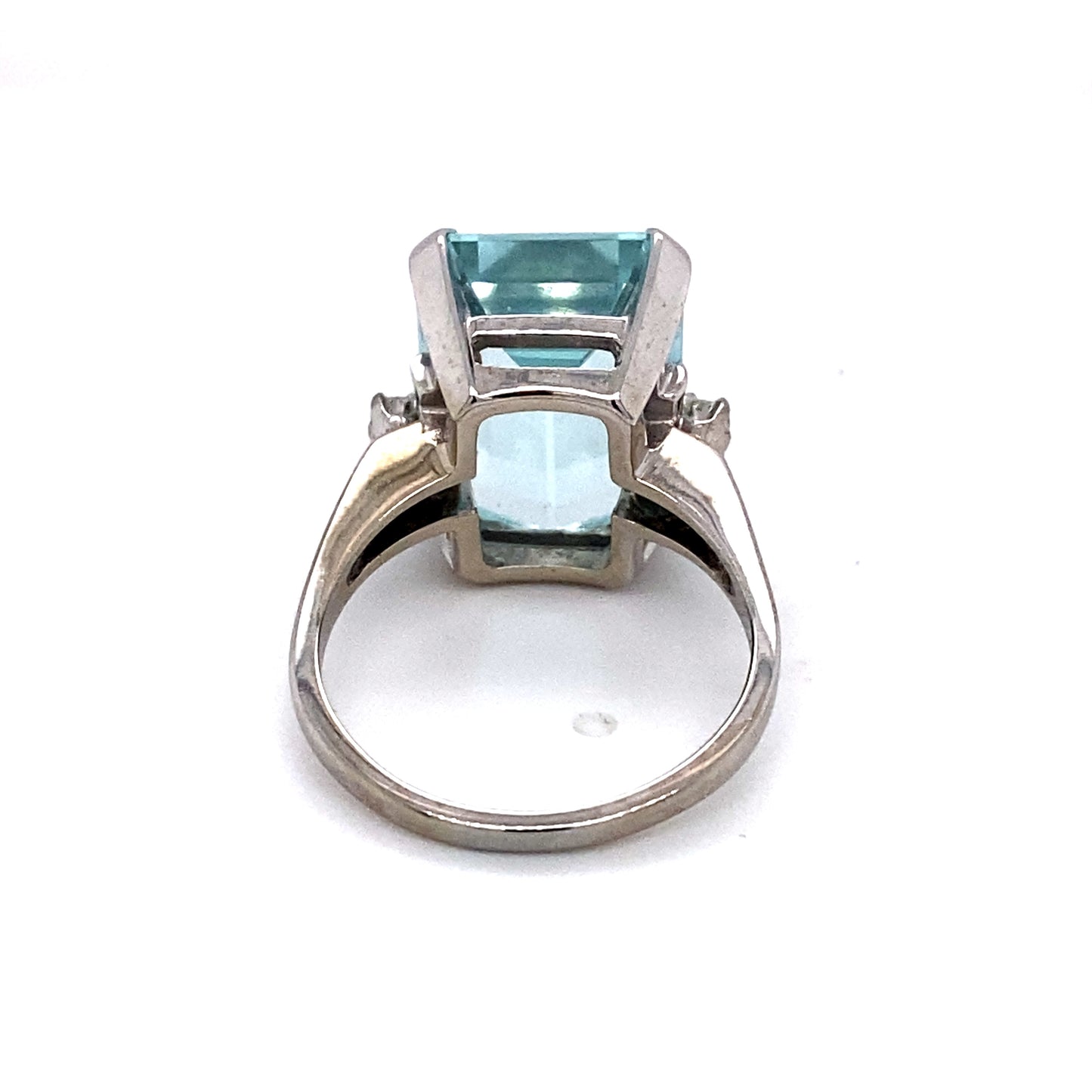 1950s Retro 16.0 Carat Aquamarine and Diamond Ring