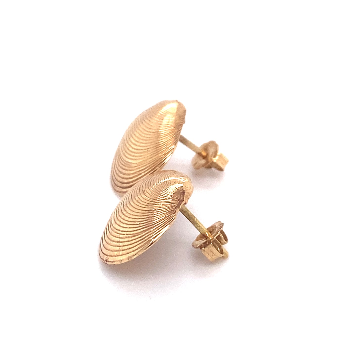 Circa 1950s Scallop Seashell Stud Earrings in 14K Gold