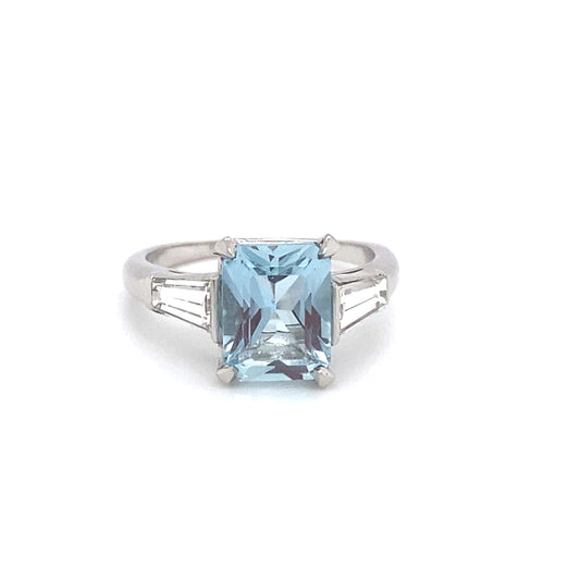 Circa 1920s 3.0 Carat Aquamarine and Diamond Ring in Platinum