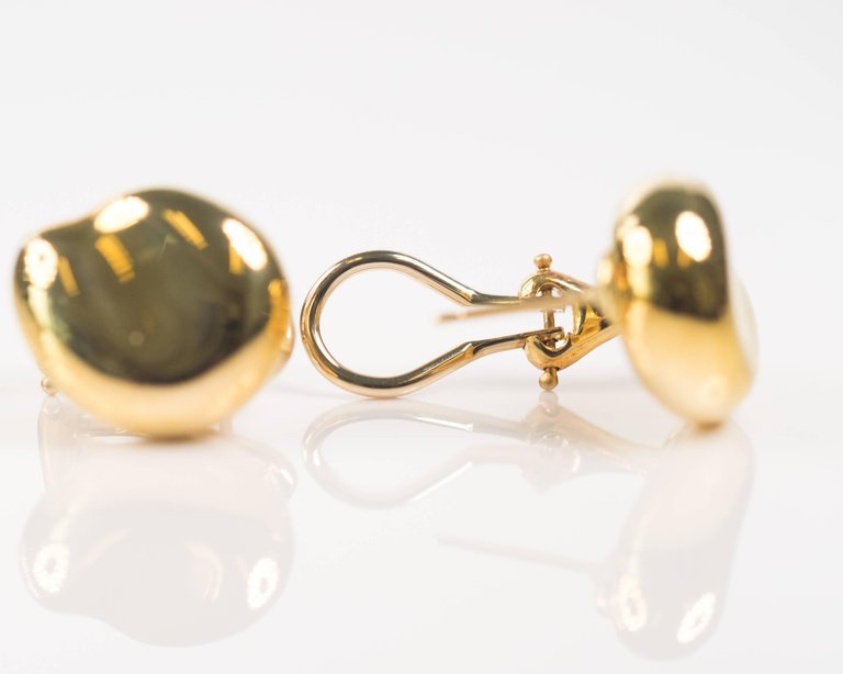 Elsa Peretti for Tiffany and Co. Bean Collection 18K Gold Earrings