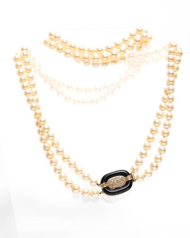 1960s 32" Pearl Necklace