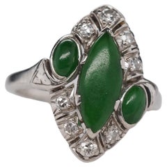 1940s Platinum Art Deco Jade and Diamond Ring