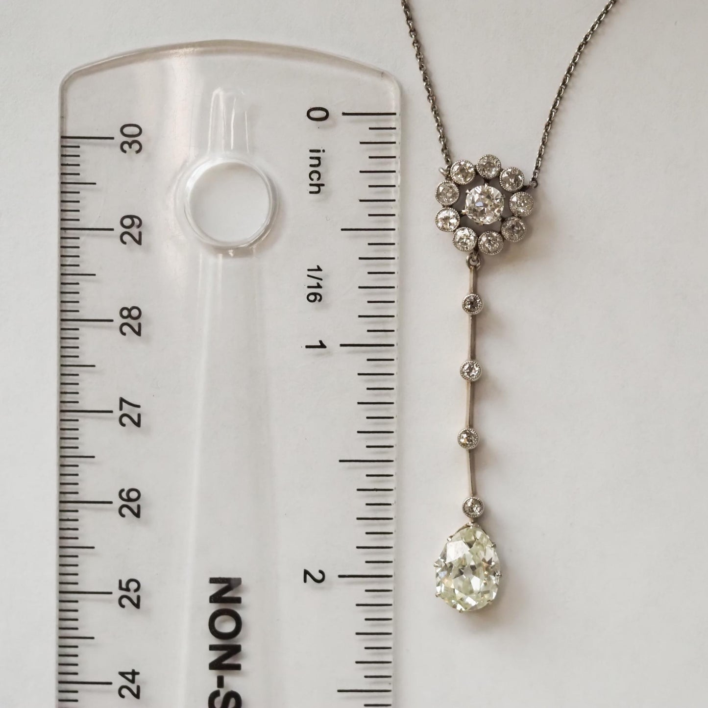 Circa 1900s Edwardian 14K Yellow Gold 2.00ct Antique Pear Diamond Drop Necklace